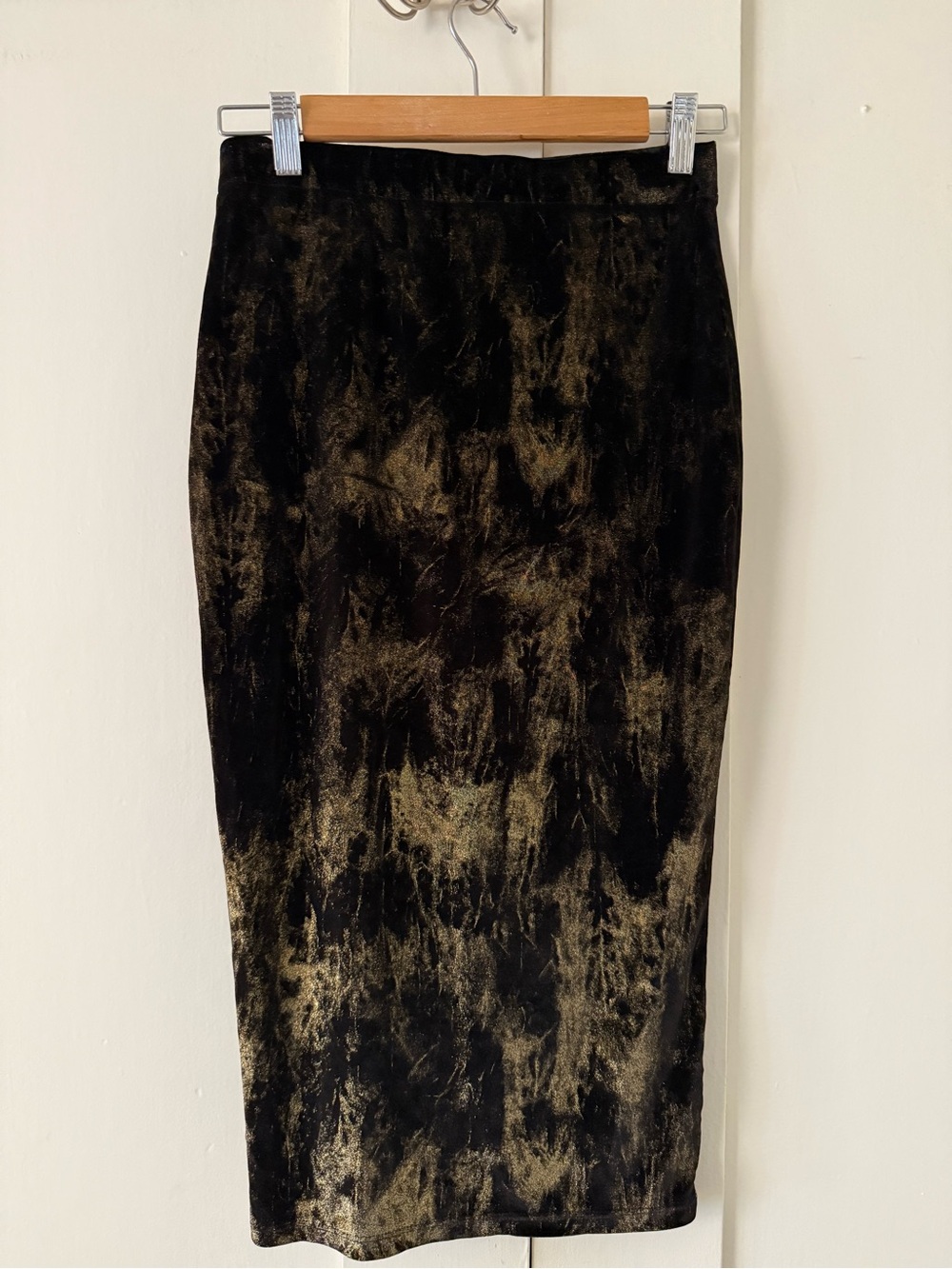 Windsor Black and Gold Velvet Pencil Skirt